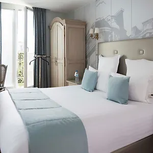 Plaza Elysées 4* Paris